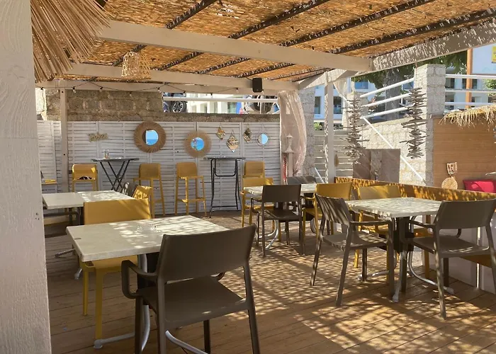 Apartment Centre Bord De T3 *