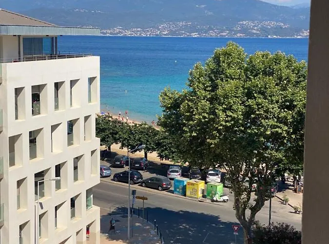 Apartment Centre Bord De T3